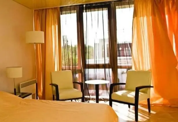 Luxury Tek Büyük Yataklı Oda