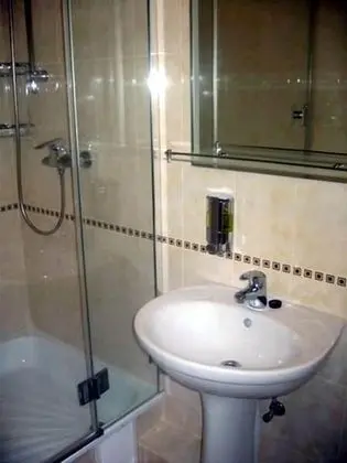 Luxury Tek Büyük Yataklı Oda