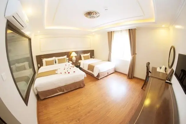 Üç Kişilik Oda, Şehir Manzaralı