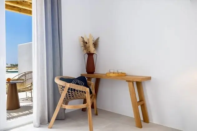 Design Tek Büyük Yataklı Oda, 1 Yatak Odası, Havuz Manzaralı