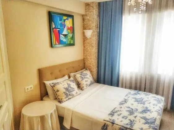 Standart Üç Kişilik Oda, Sokak Manzaralı