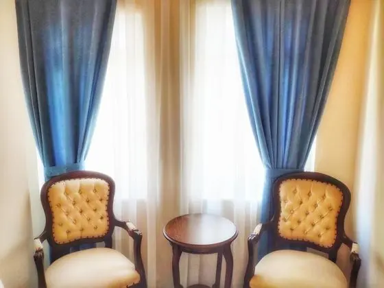 Suite, Sokak Manzaralı