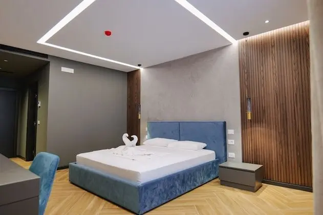 Tek Büyük Yataklı Oda, Balkon