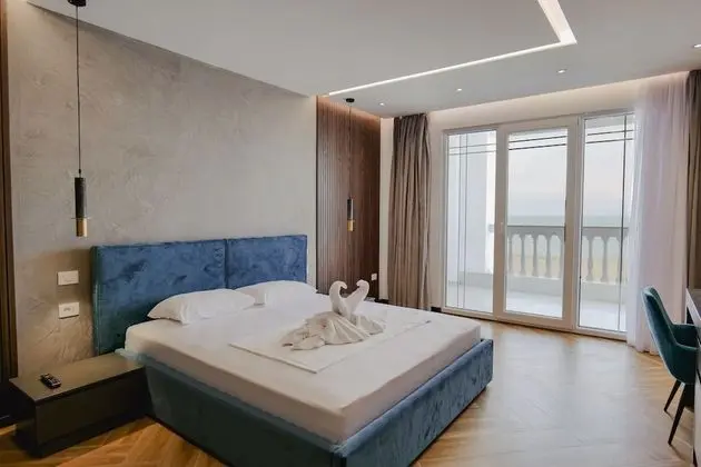 Tek Büyük Yataklı Oda, Balkon