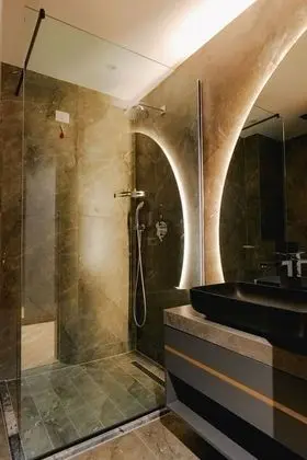 Tek Büyük Yataklı Oda, Balkon