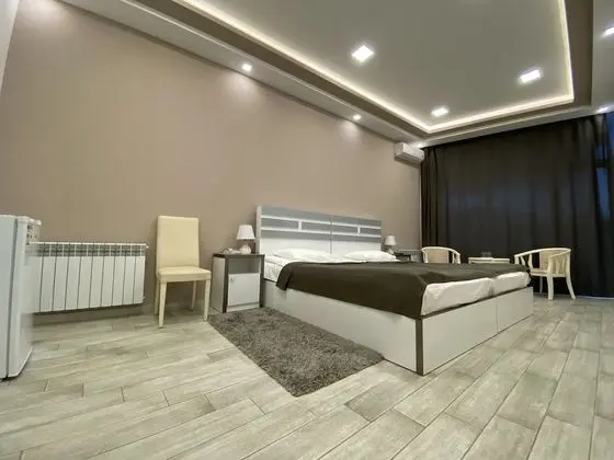 Deluxe Oda, 1 En Büyük (King) Boy Yatak