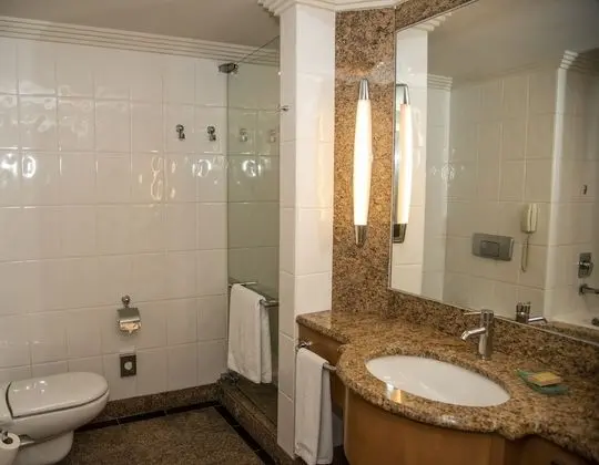 İki Ayrı Yataklı Oda, Şehir Manzaralı