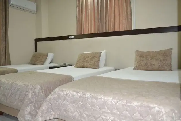 Standard Üç Kişilik Oda, Şehir Manzaralı
