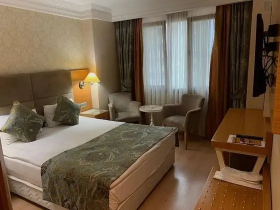 Tek Büyük Yataklı Oda