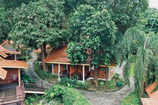 Classic Garden Bungalow