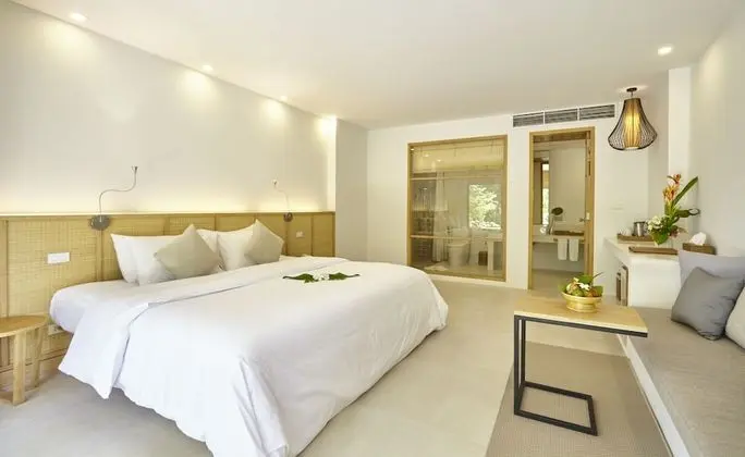 Deluxe Üç Kişilik Oda, Birden Çok Yatak, Bahçe Manzaralı