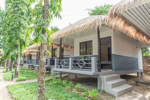 Superior Garden Cottage
