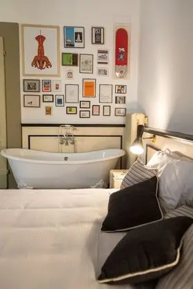 Deluxe Tek Büyük Yataklı Oda
