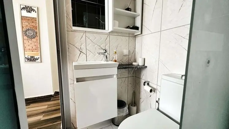 Standart Oda, Giriş Katı