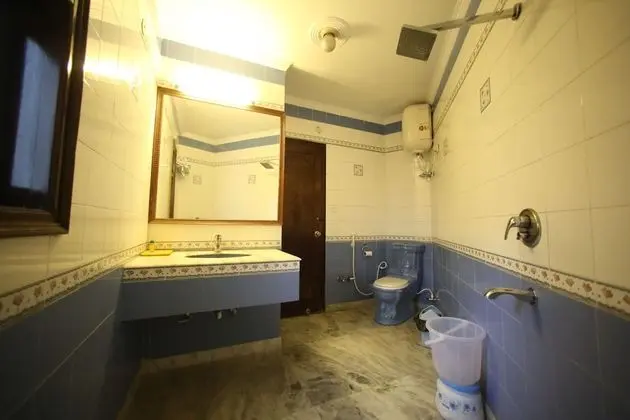 Üç Kişilik Oda