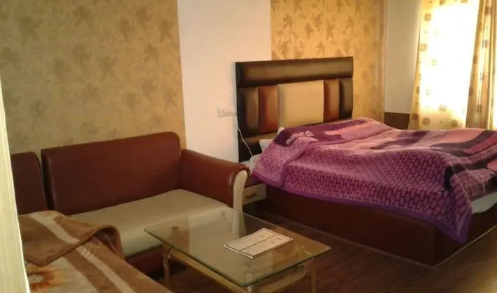 Super Deluxe Room