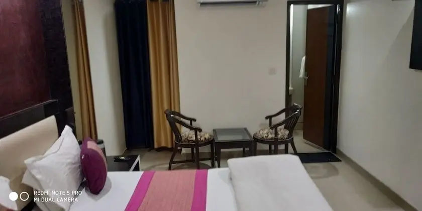 Superior Tek Büyük veya İki Ayrı Yataklı Oda