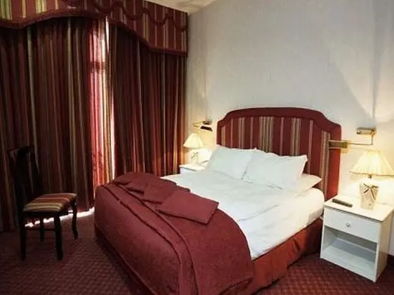 1 Çift Kişilik Veya 2 Tek Kişilik Yatak Deluxe