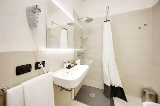 Standard Oda, 1 Büyük (Queen) Boy Yatak, Özel Banyo, Avlu
