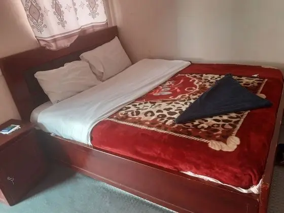 Büyük Yataklı Tek Kişilik Oda