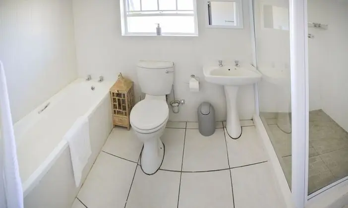Ev (Addo Adventure House)