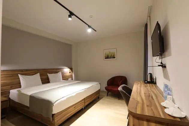 Economy Büyük Yataklı Tek Kişilik Oda