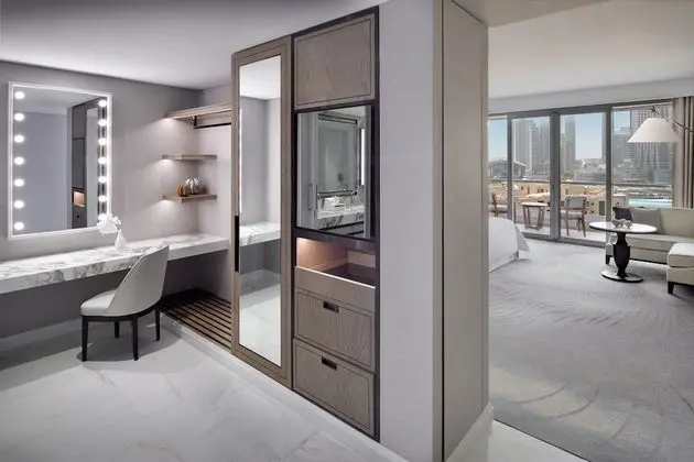 Premier Fountain View Room
