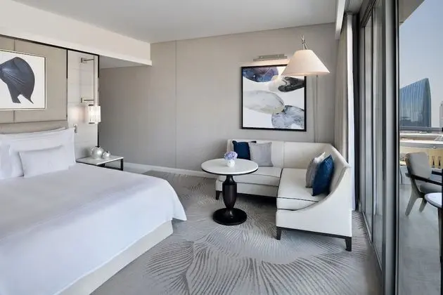 Premier Fountain View Room