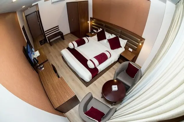 Premium Tek Büyük veya İki Ayrı Yataklı Oda, Engellilere Uygun, Dağ Manzaralı