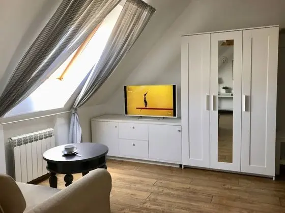 Deluxe Stüdyo, Sigara İçilmez