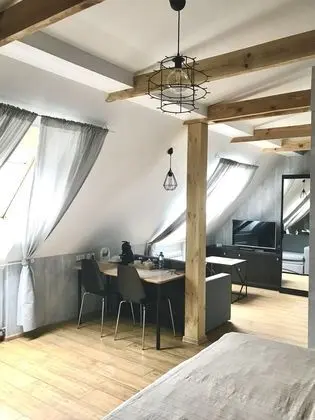 Deluxe Stüdyo, Sigara İçilmez