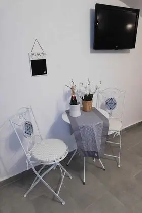 Dört Kişilik Oda, 1 Büyük (Queen) Boy Yatak ve Çekyat