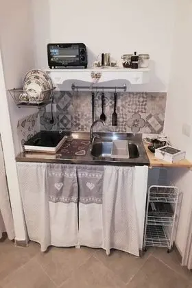 Üç Kişilik Oda, 1 Büyük (Queen) Boy Yatak ve Çekyat