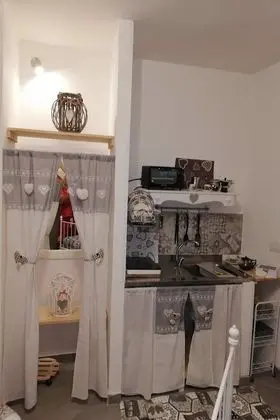 Üç Kişilik Oda, 1 Büyük (Queen) Boy Yatak ve Çekyat