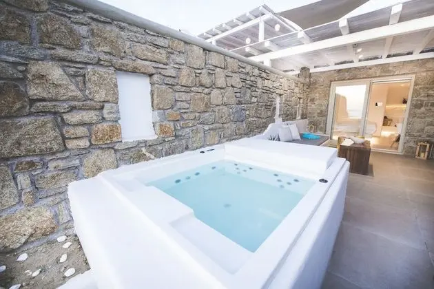 Honeymoon Süit, Sıcak Su Küveti (Heated-Outdoor Private Pool)