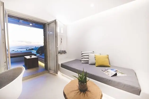 Süit, Kişiye Özel Havuzlu (Heated-Cave)