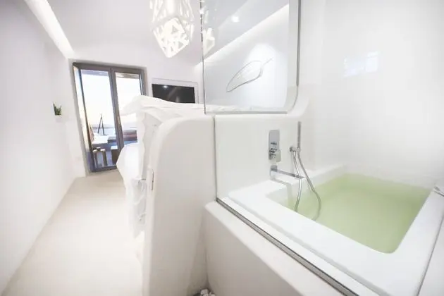 Süit, Kişiye Özel Havuzlu (Heated-Cave)