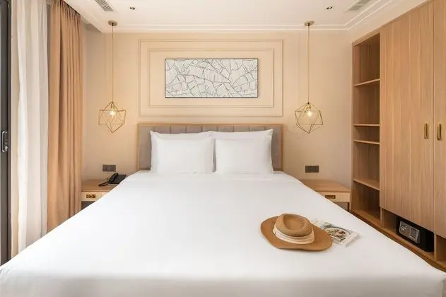 Luxury Tek Büyük Yataklı Oda (Suite)
