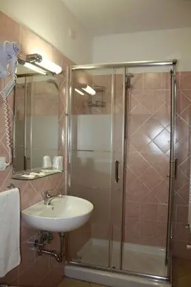 Classic Üç Kişilik Oda, Özel Banyo