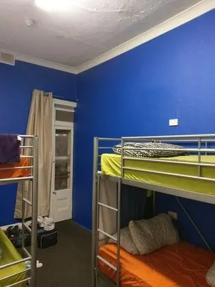 Standard Ortak Ranzalı Oda, Birden Çok Yatak
