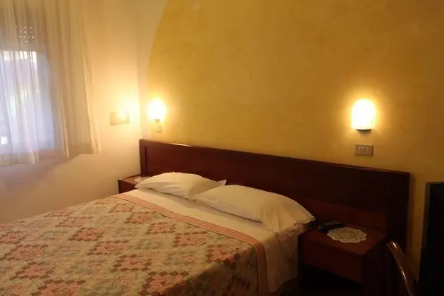 Economy Tek Büyük Yataklı Oda