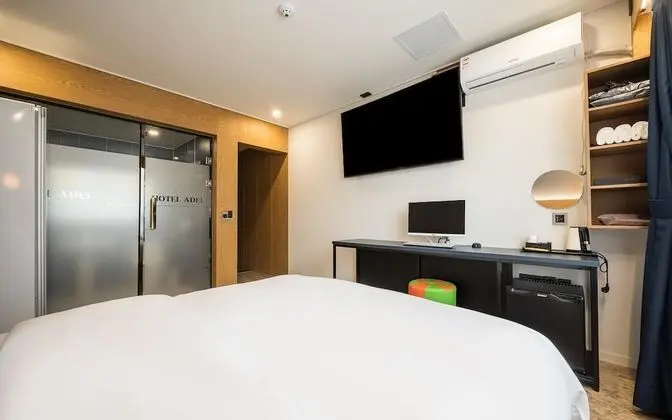 Oda (Deluxe A (Netflix available/styler pr)