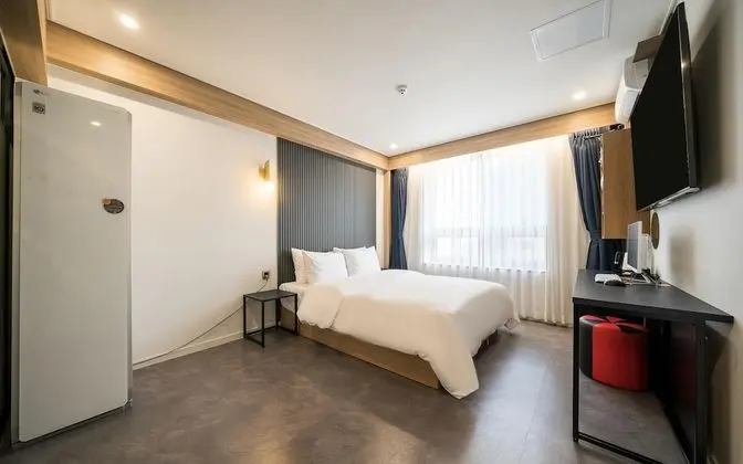 Oda (Deluxe A (Netflix available/styler pr)