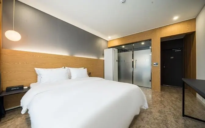 Oda (Deluxe A (Netflix available/styler pr)