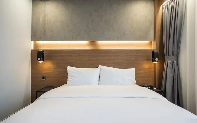 Oda (Deluxe B - Bathtub (Netflix available)