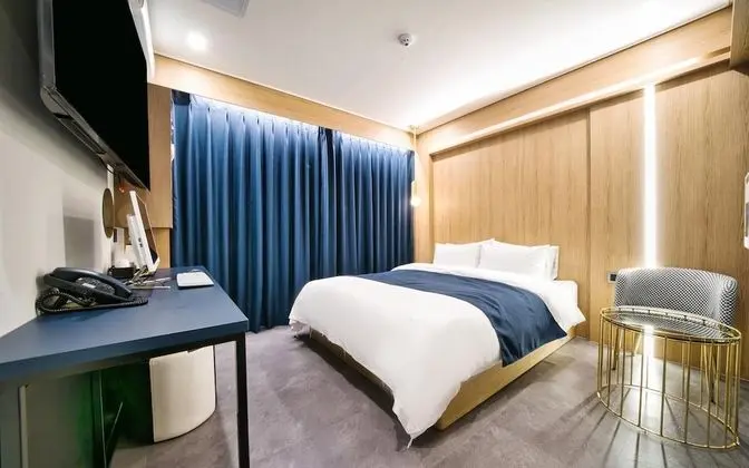 Oda (Standard (Netflix available) (Breakfa)