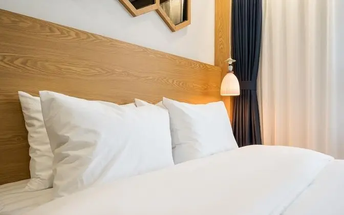 Oda (Standard (Netflix available) (Breakfa)