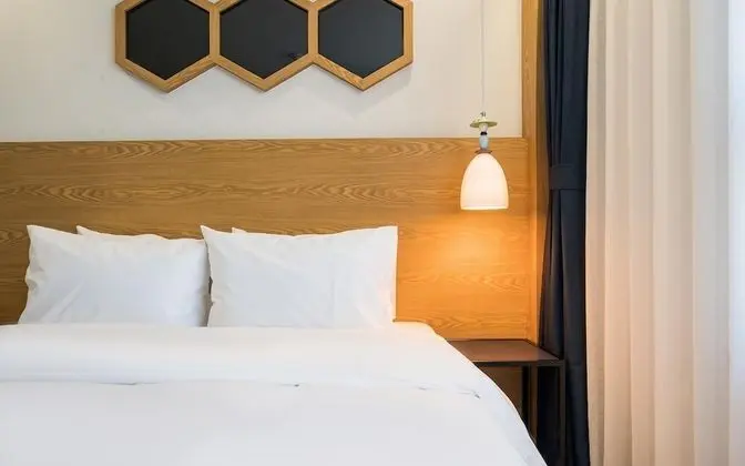 Oda (Standard (Netflix available) (Breakfa)