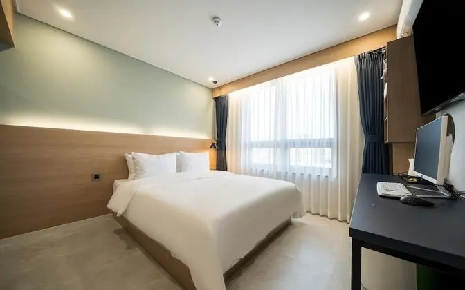 Oda (Standard (Netflix available) (Breakfa)