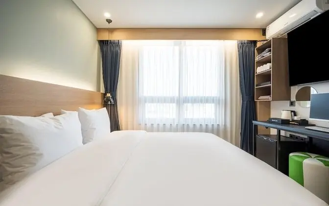 Oda (Standard (Netflix available) (Breakfa)